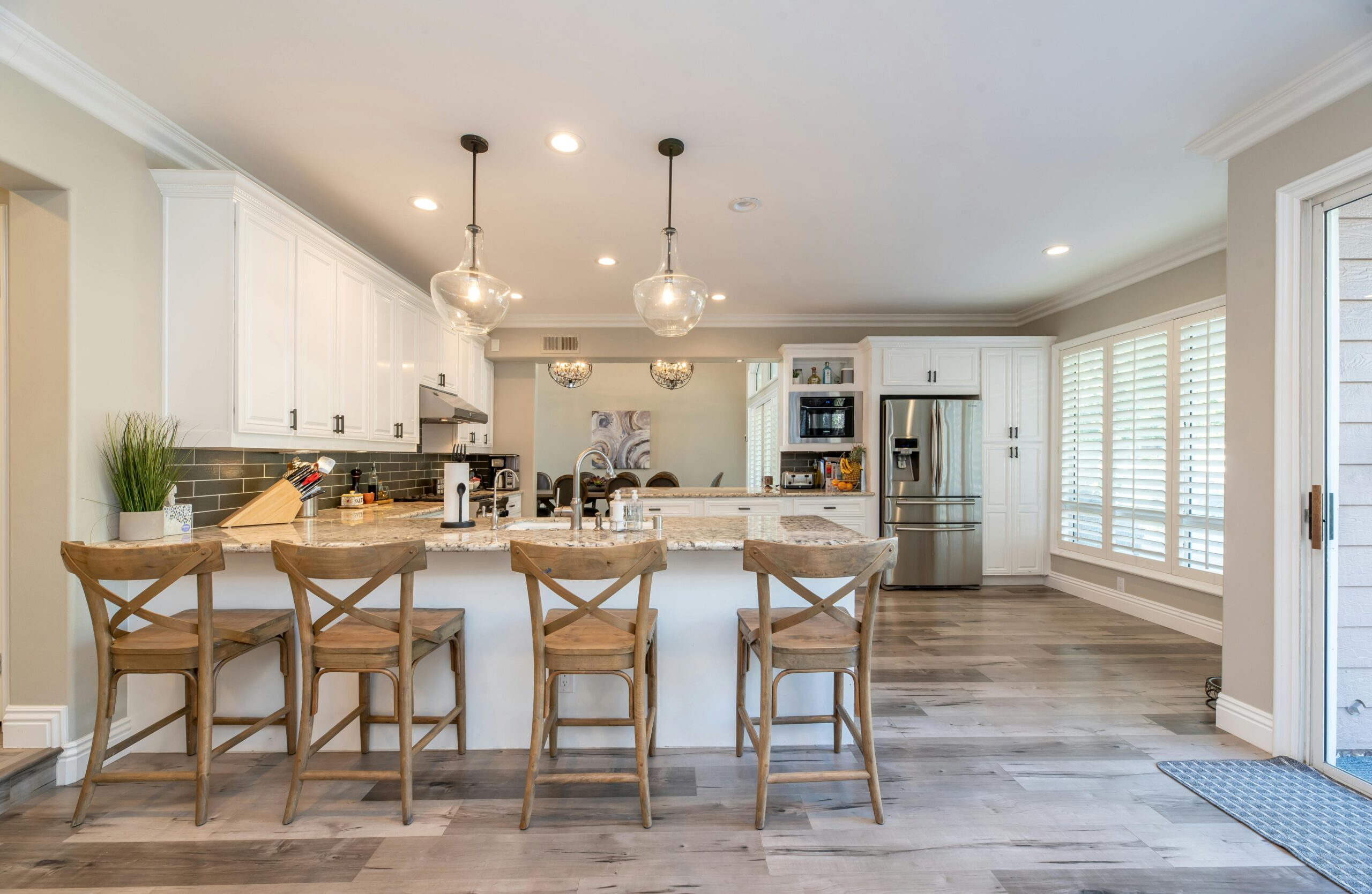 pexels-itsterrymag-2635038